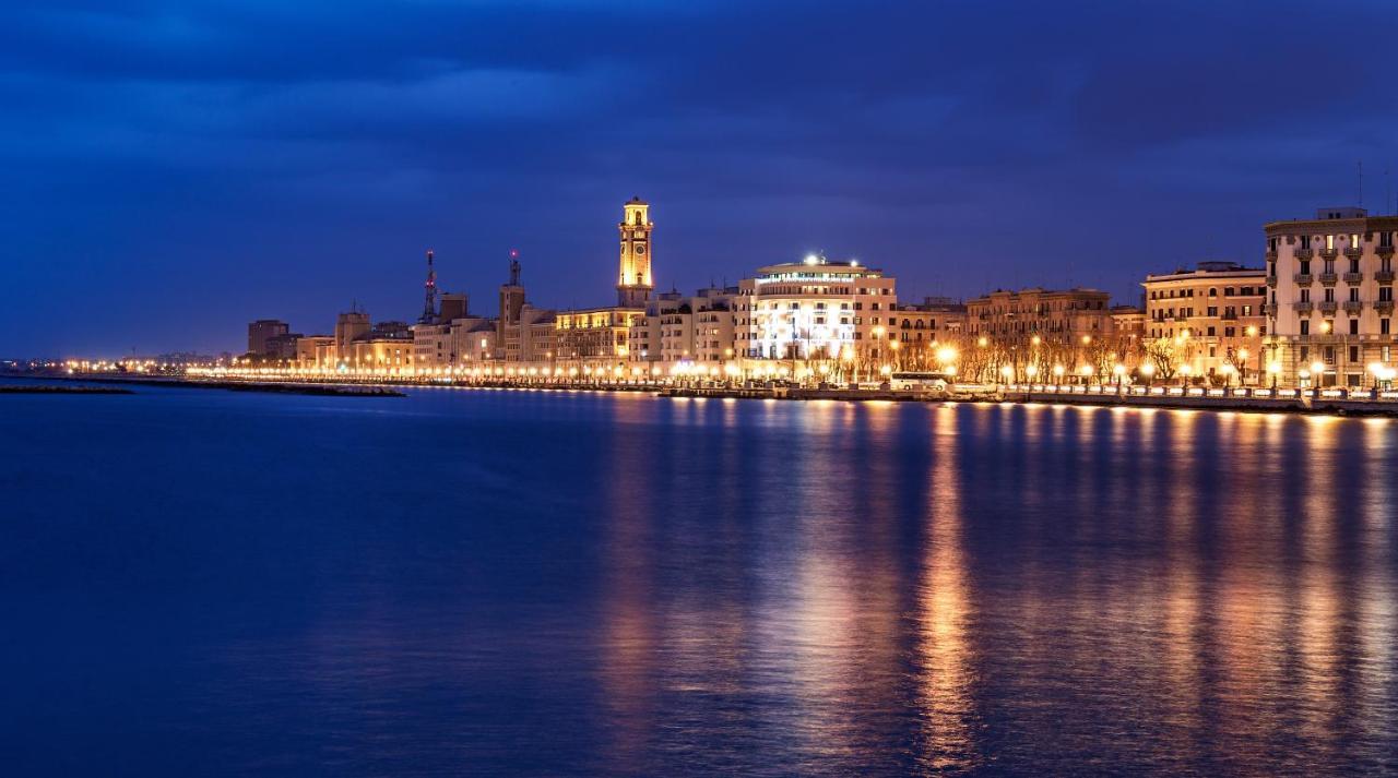 Seagull Apartments - Front And Sea View & Airport Bari Exterior foto